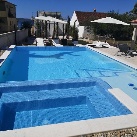 Villa Lukas Sukosan Ngoại thất bức ảnh