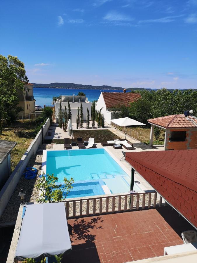 Villa Lukas Sukosan Ngoại thất bức ảnh